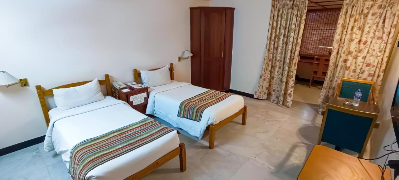 Bell Hotel Sivakasi Екстер'єр фото