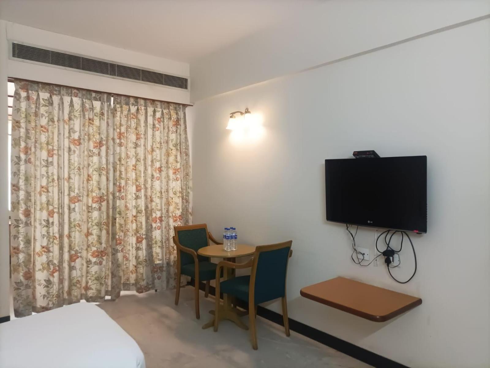 Bell Hotel Sivakasi Екстер'єр фото